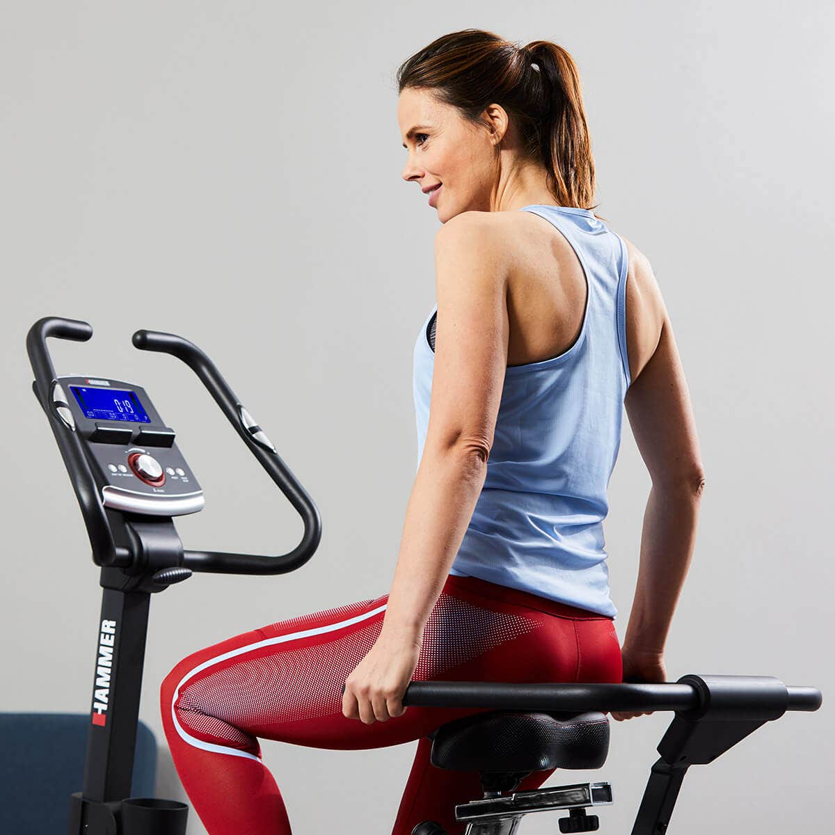 Trénink ve vzpřímené poloze s madly HAMMER Upright-Fit