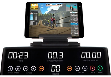 Displej PC disponuje držákem na tablet